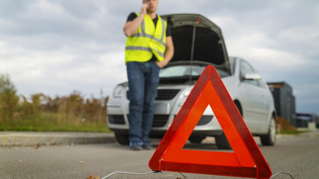 Pasos a seguir en caso de detención de emergencia en la autopista